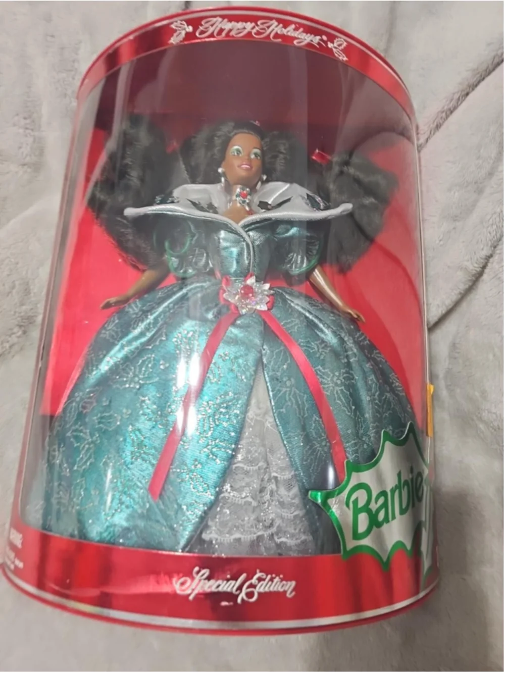 1995 Happy Holidays Barbie African American Special Edition #14124 NRFB